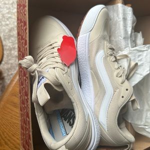 Brand new** never worn just too lazy to return😭